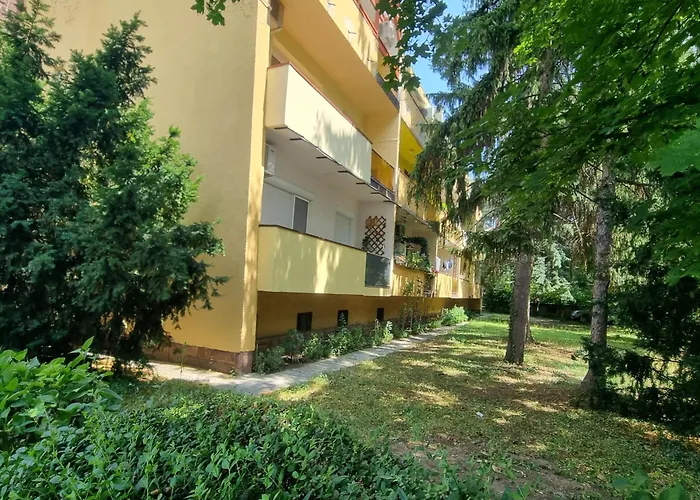 Alma-lak * Balatonalmádi